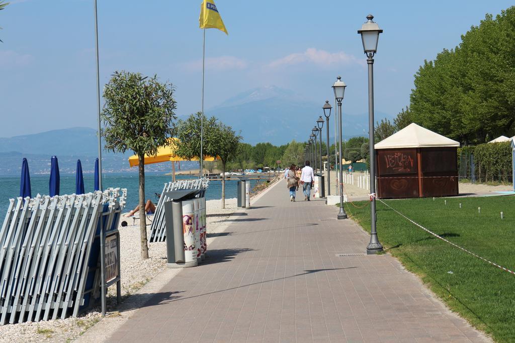 Albergo Trattoria Fioravante Peschiera del Garda Exterior foto