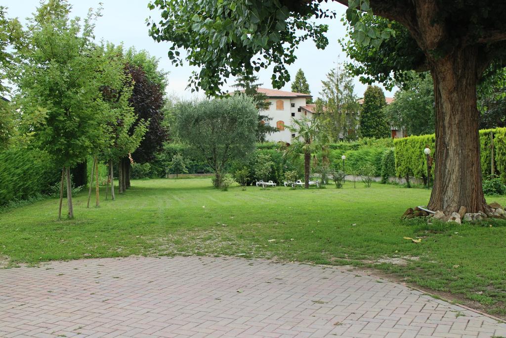 Albergo Trattoria Fioravante Peschiera del Garda Quarto foto